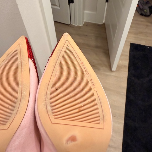 Gianni Bini Pink Suede Heels with Red Rhinestone Heart Toe – Valentine’s - Picture 7 of 8